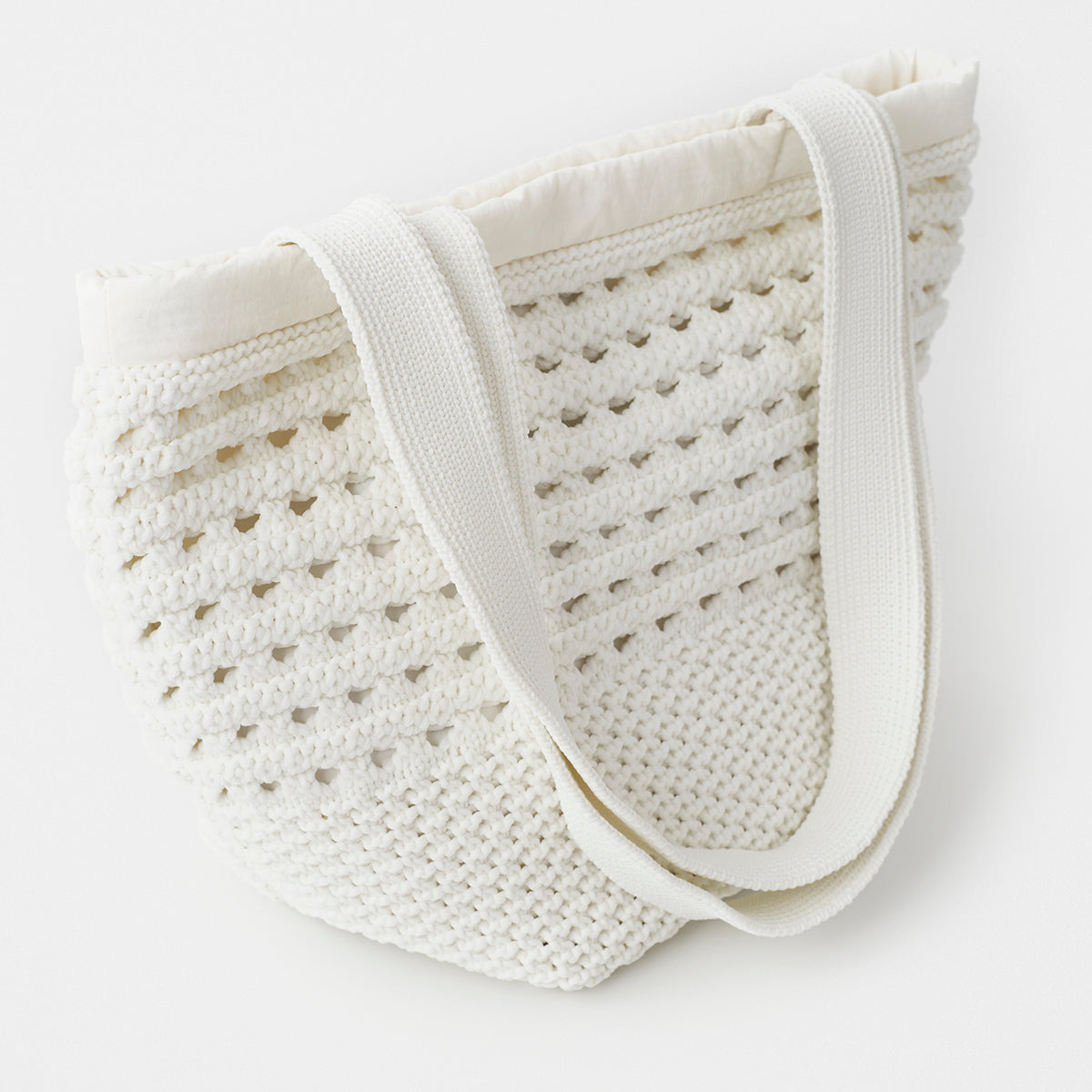 Knitted chunky boston bag mini / white